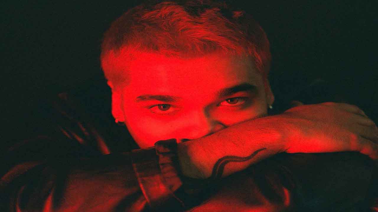 SAYAK DAS - HELLUVA FEELING [Single]