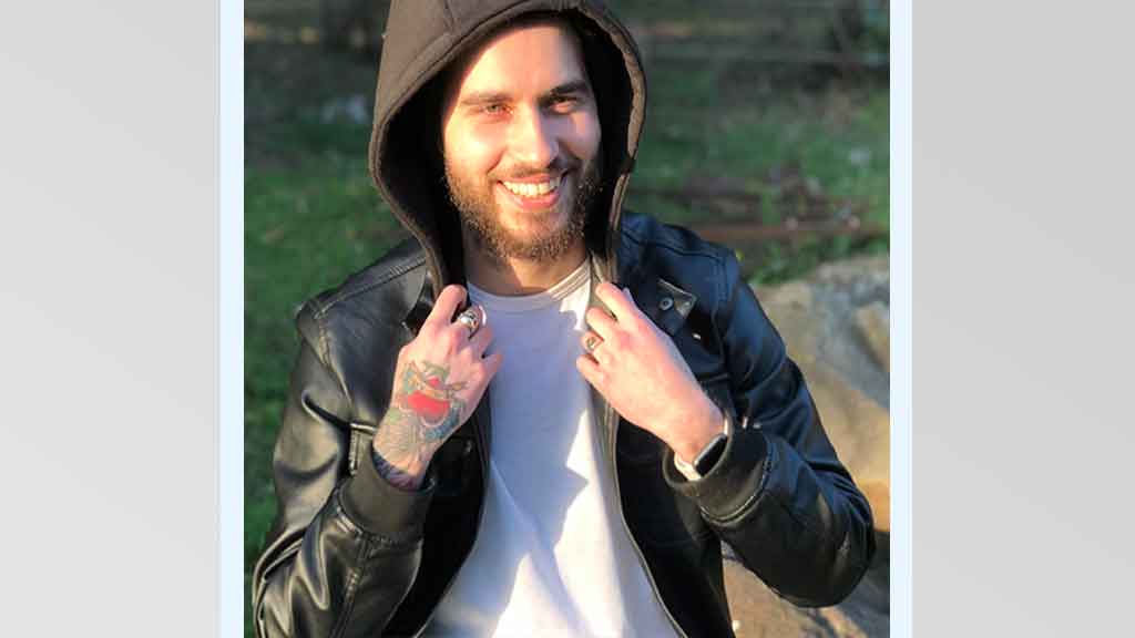 Andy Rosano - Cuarto oscuro