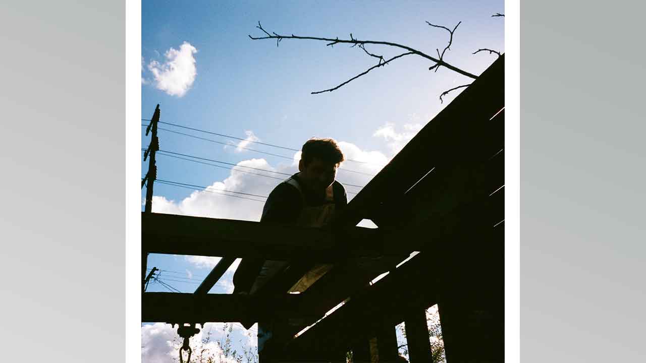 Michael Simon Armstrong lanza su nuevo sencillo de estilo folk Frames