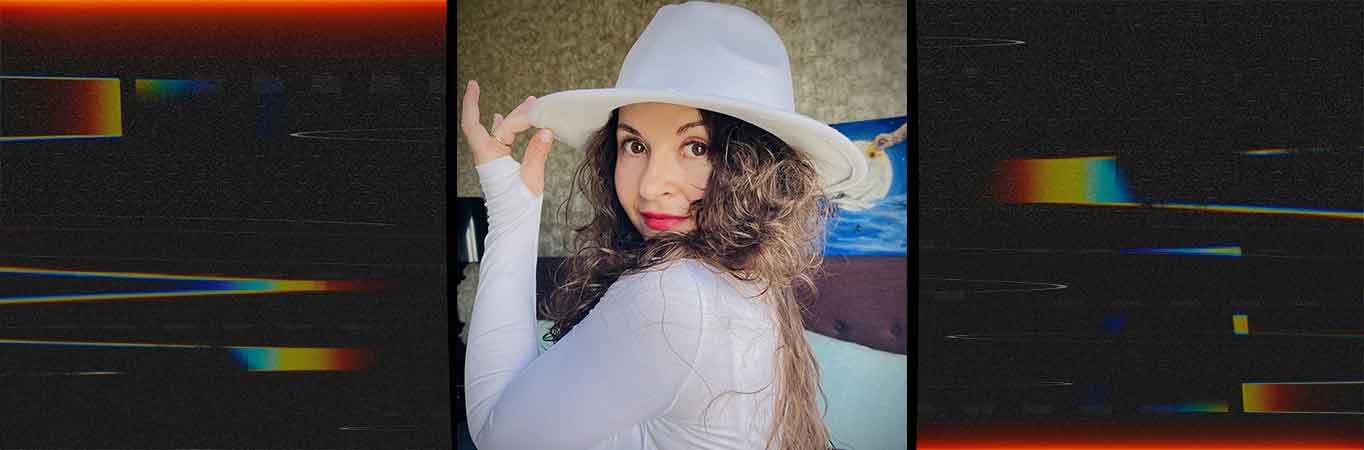 'Burst' lo más nuevo de Simona -Valentina