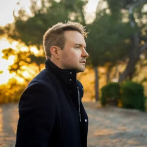 LARI - Florist Arms [Single]