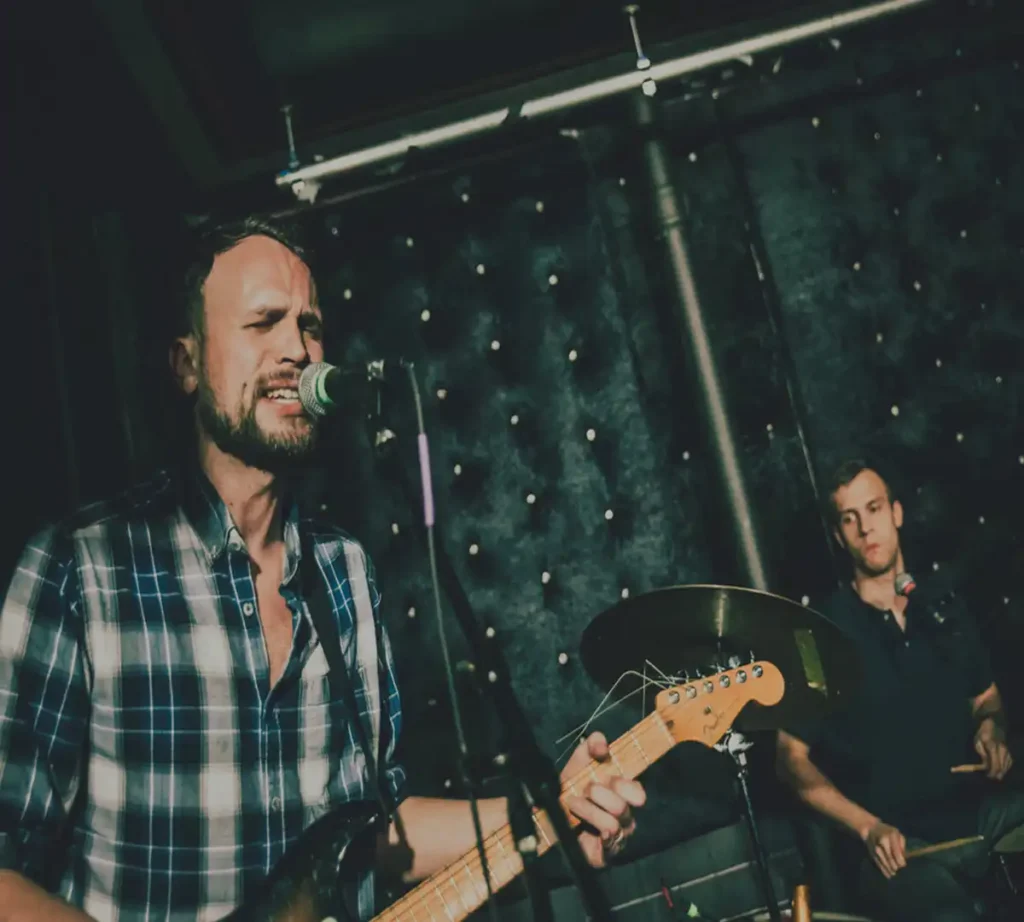 Frog - HOUSEBROKEN VAR. IV [Single]