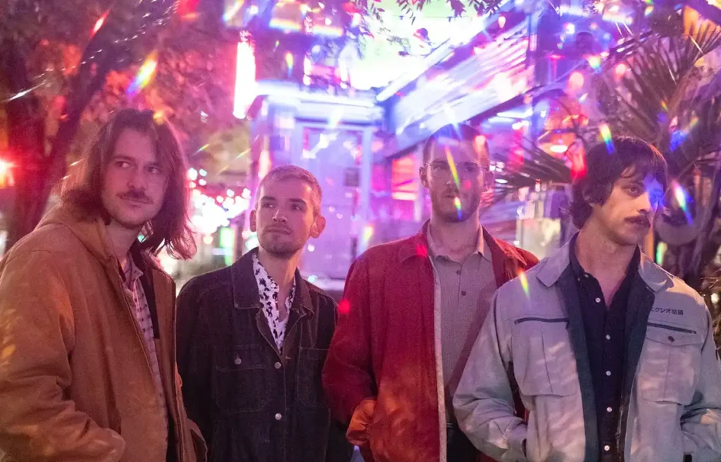 Fullscreen - Avoidance Disorder [Single]