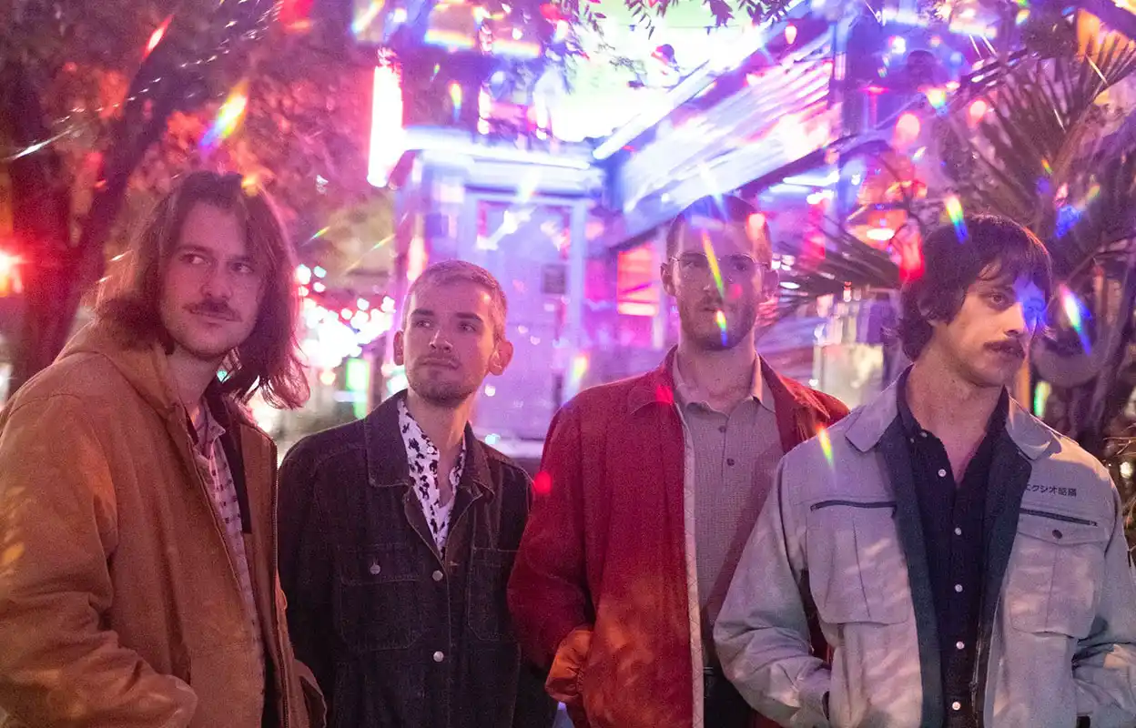 Fullscreen - Avoidance Disorder [Single]