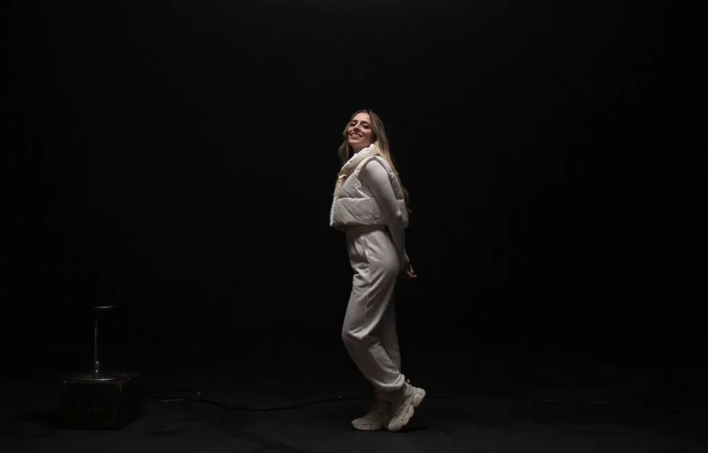 Lyubov Kay - shoulda run [Single]