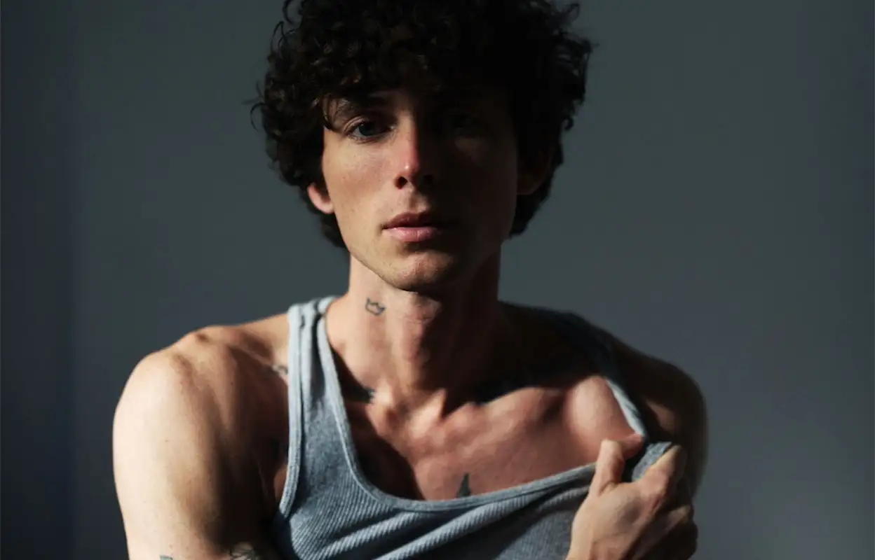 August Royals - Skintight Crazy [Video]