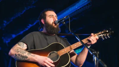 Isaac Baronikian - Jump [Video]