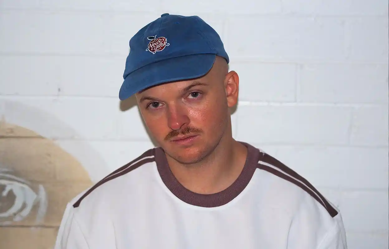 JVLY - WALKED THE SUN [Single]