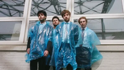 Loose Buttons - Just A Boy In A Band [Video]