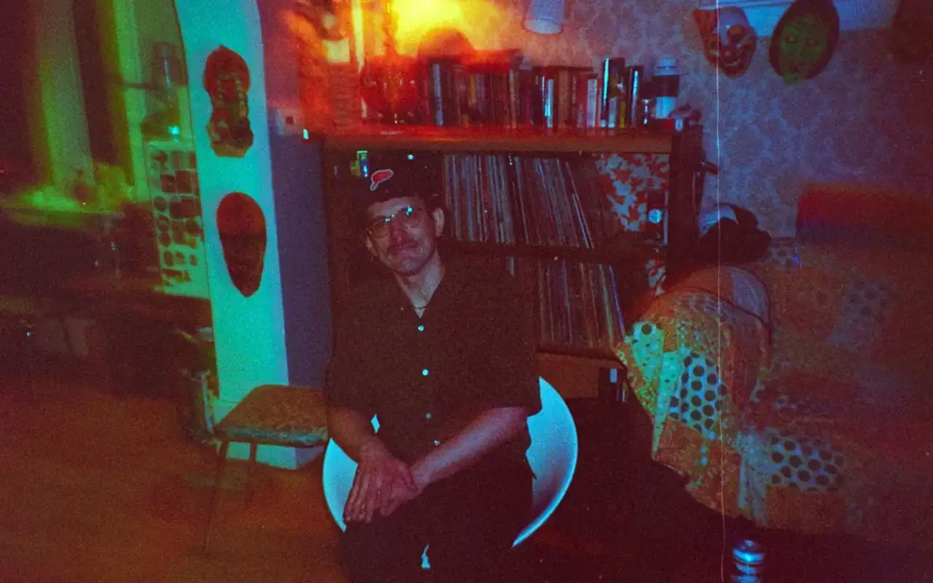 Nick Faye - Wait Around [Single] 