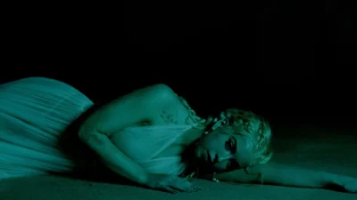 Summer Wiley - Wet Dreams [Video]