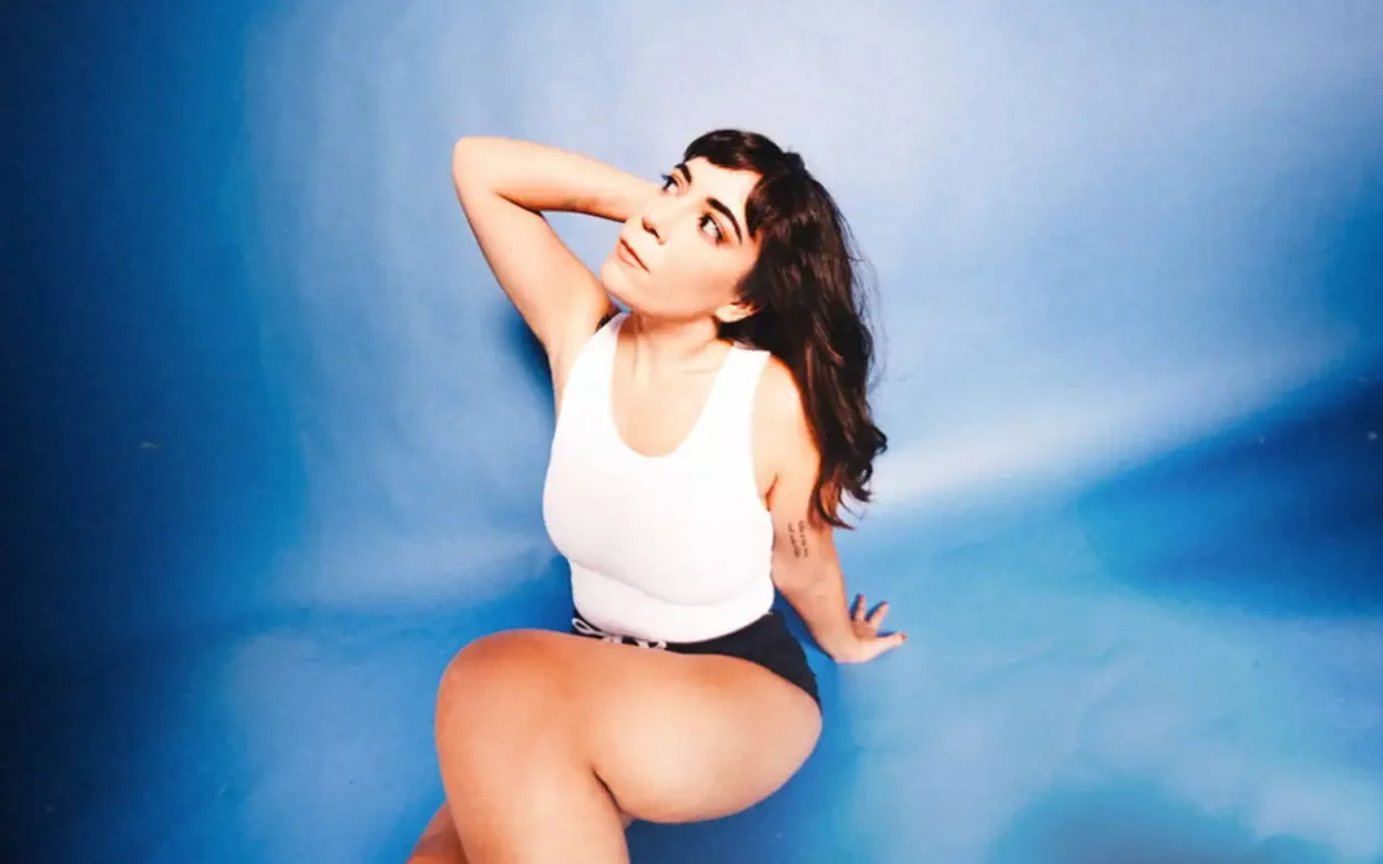 Oleyada - Caroline Calloway [Single]