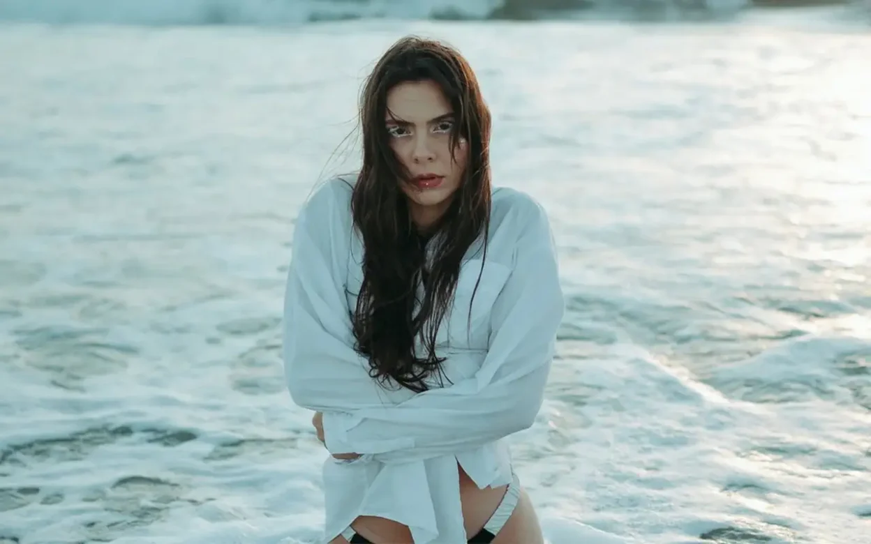 Estella Dawn - Reckless [Video]