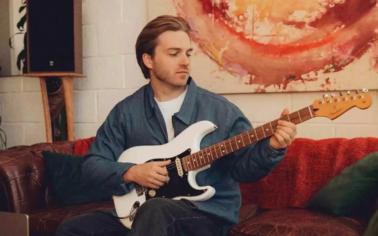 RE:UM - Burn (Me Down) [Single]