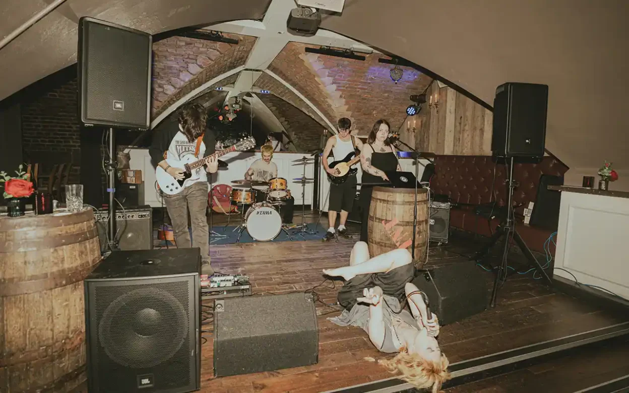 Sisters - Weird Angel [Single]