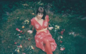 Emma Elisabeth - Swan Song [Video]