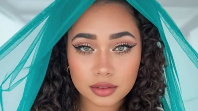 Nikki Russell - Red Lipstick [Video]