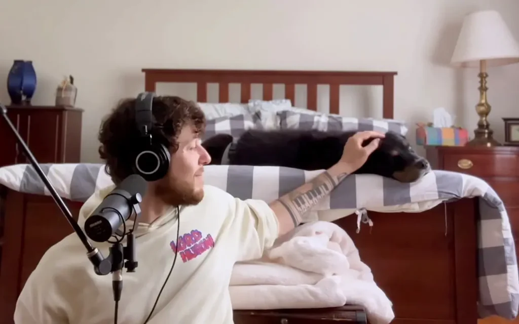 Dylan Dunlap - Flowers & Balloons [Video]