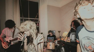 Sisters: Bite / You're a genius [Single]