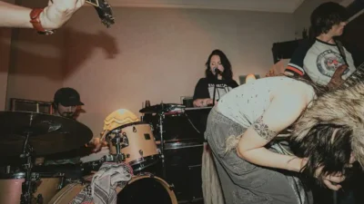 Sisters - I can't see [Single]