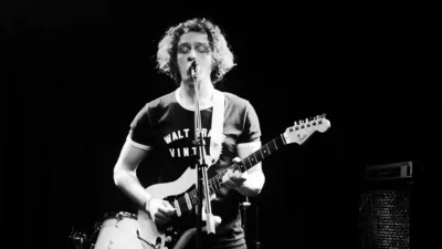 Swelles - amillionpieces [Single]