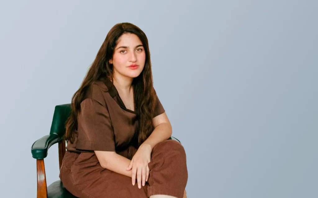 Zoya Zafar - Strange Heaven [Single]