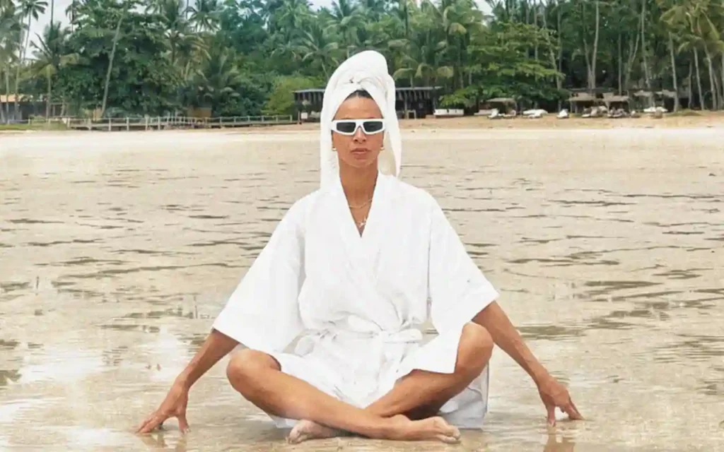 Adi Oasis - Stuck in My Head [Single]