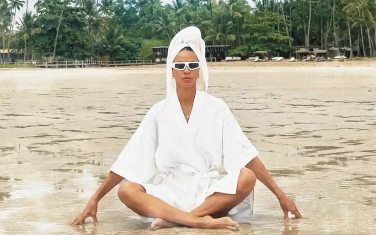 Adi Oasis - Stuck in My Head [Single]