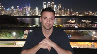 Greg Elenis - Llámame [Single]