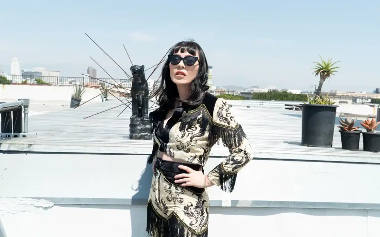 India Ramey - Six Feet Under [Single]