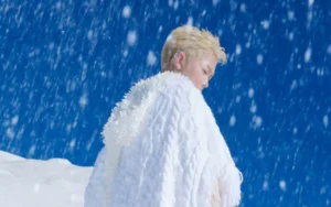 RVRIE - Winter Sun [Video]