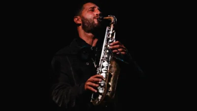 Shmoné - Does That Make Sense? [Single]