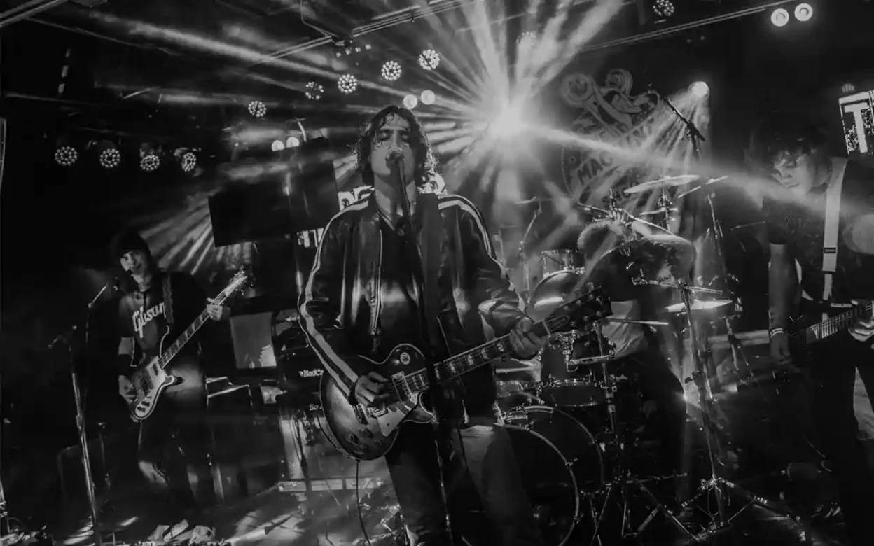 Thrower and Escape the Fate - Happy When We're Bleeding [Single]