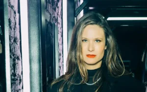 Lauren Minear - Perfect Girl [Single]