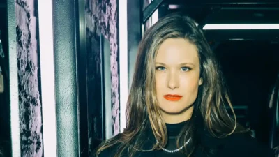 Lauren Minear - Perfect Girl [Single]