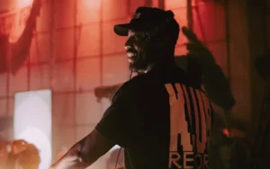 MANU (UK) and Rexus Hold Me Down [Single]