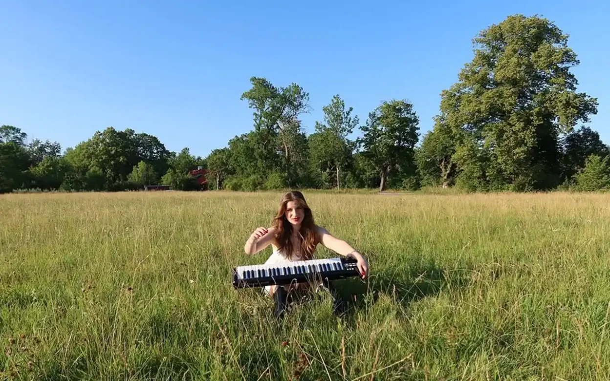 Natalie Reigo - Til The Moment's Gone [Single]