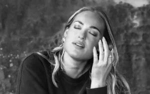 SHIRA - yeah yeah [Single]