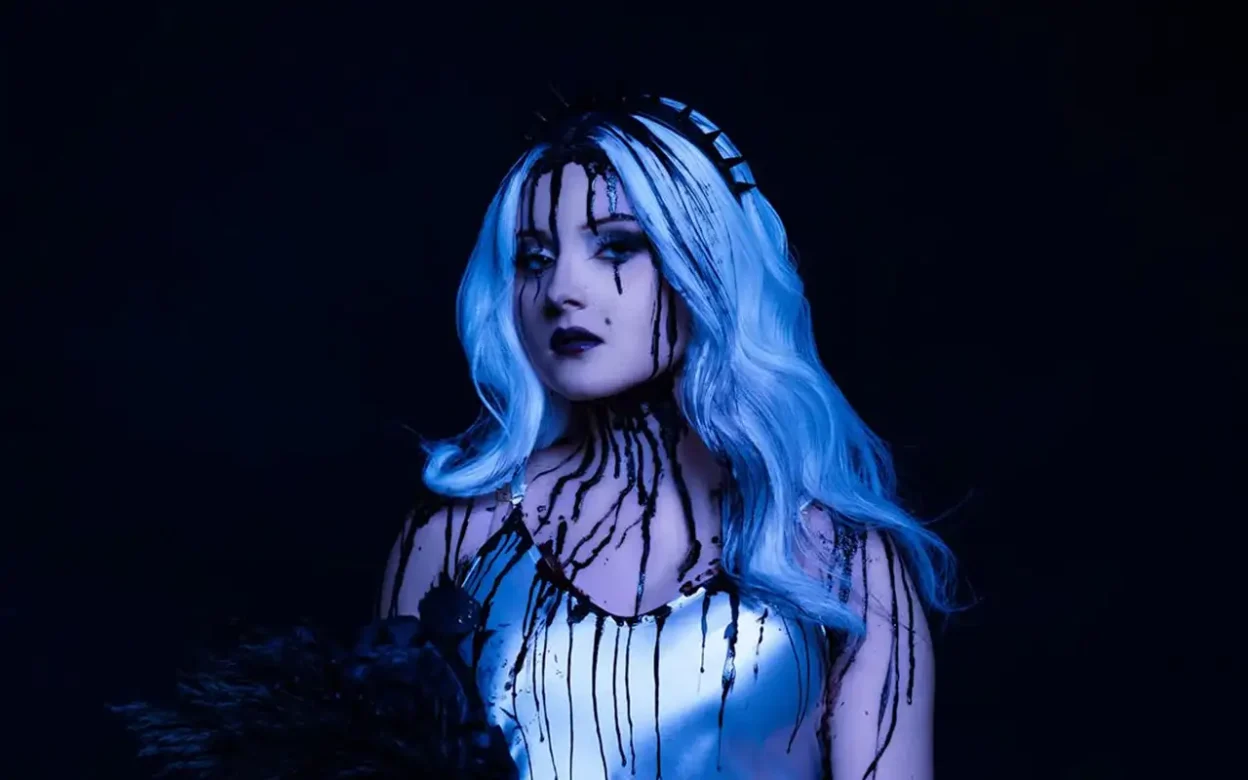 Sara Diana - Is That Blood? [Single]