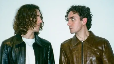 The Flints - Hold On Me [Single]