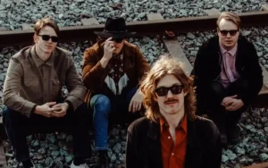 Alpha Pet - Don't Be Shy [Single]