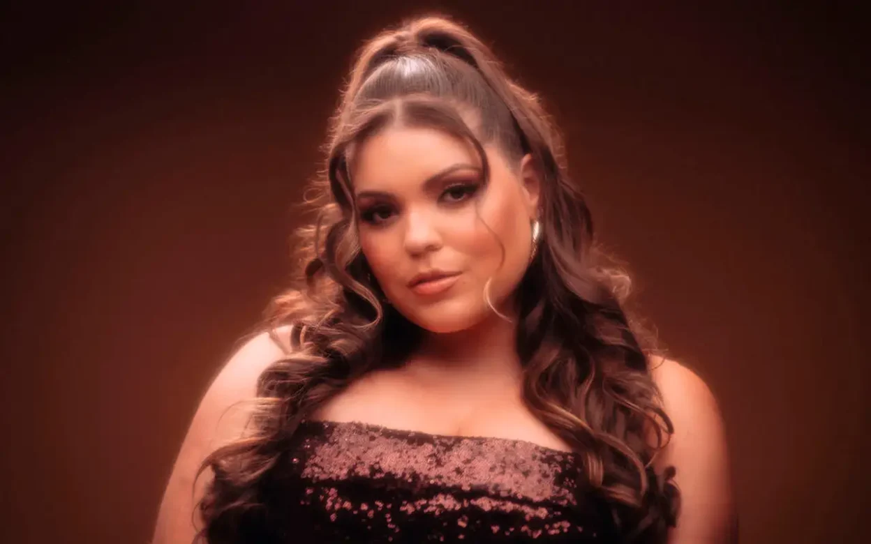 Elle Baez - Different Kind of Love [Single]