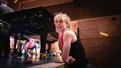 Mary Middlefield - Milk [Single]