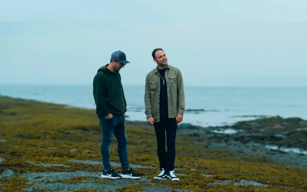 Maxime Dangles, Tommy Rizzitelli and Craig Walker - BUG [Single]