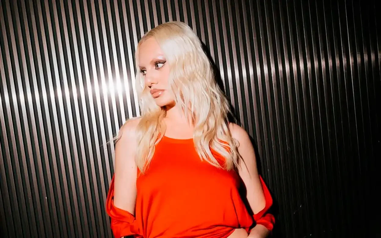 Alexandra Stan One Love Nation - Fly Sarà perché ti amo Single Cover