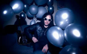 Mike Green - I Can't Help It [Single]