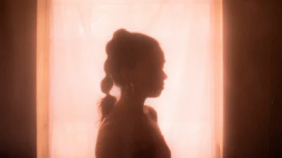 Julia Calvin - is it? [Single]