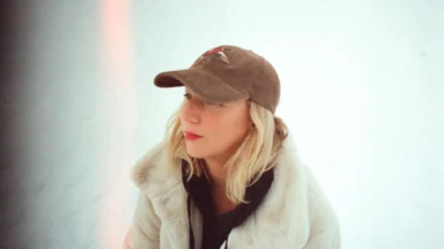 ANNA ARCO - You Let Go of Me So Easy