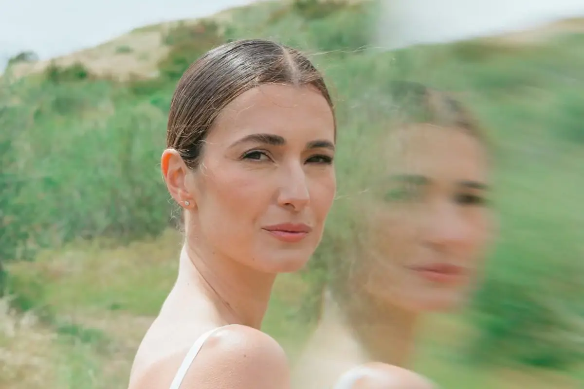 Tamar Kaprelian - Mirror