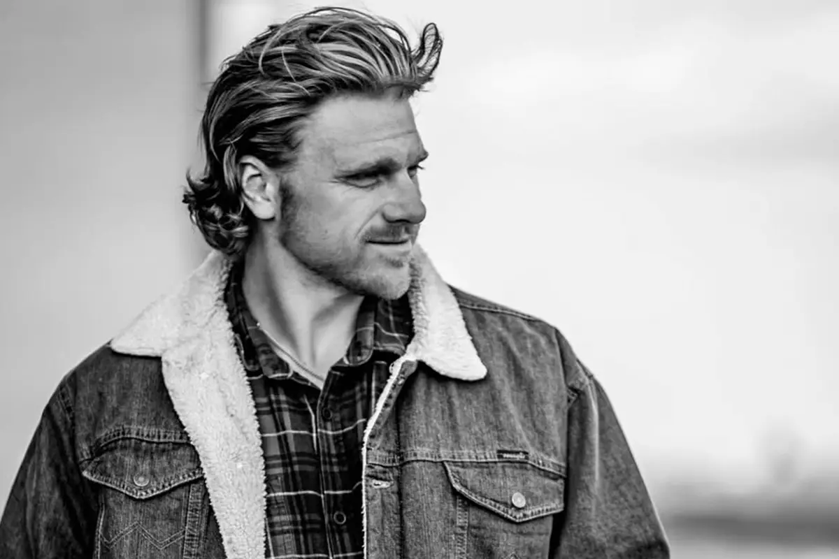 Greg Rider Farrell - ROAM